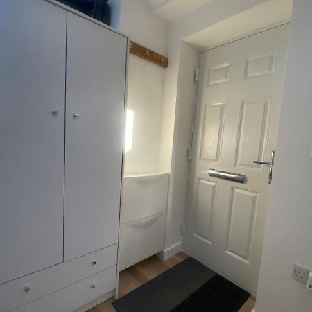 בורהמווד Lovely And Modern Studio Apartment. מראה חיצוני תמונה