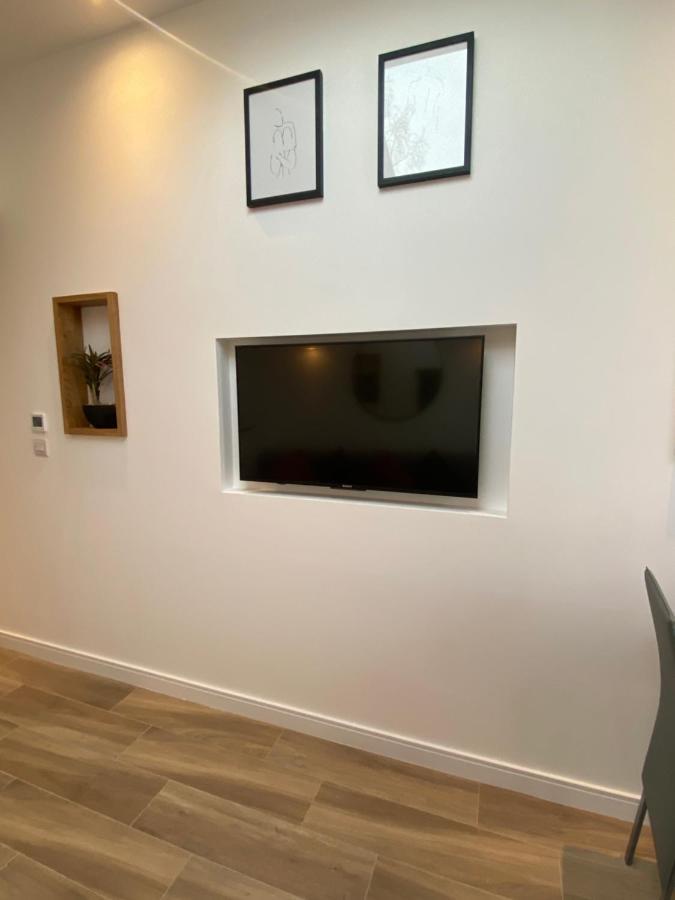 בורהמווד Lovely And Modern Studio Apartment. מראה חיצוני תמונה