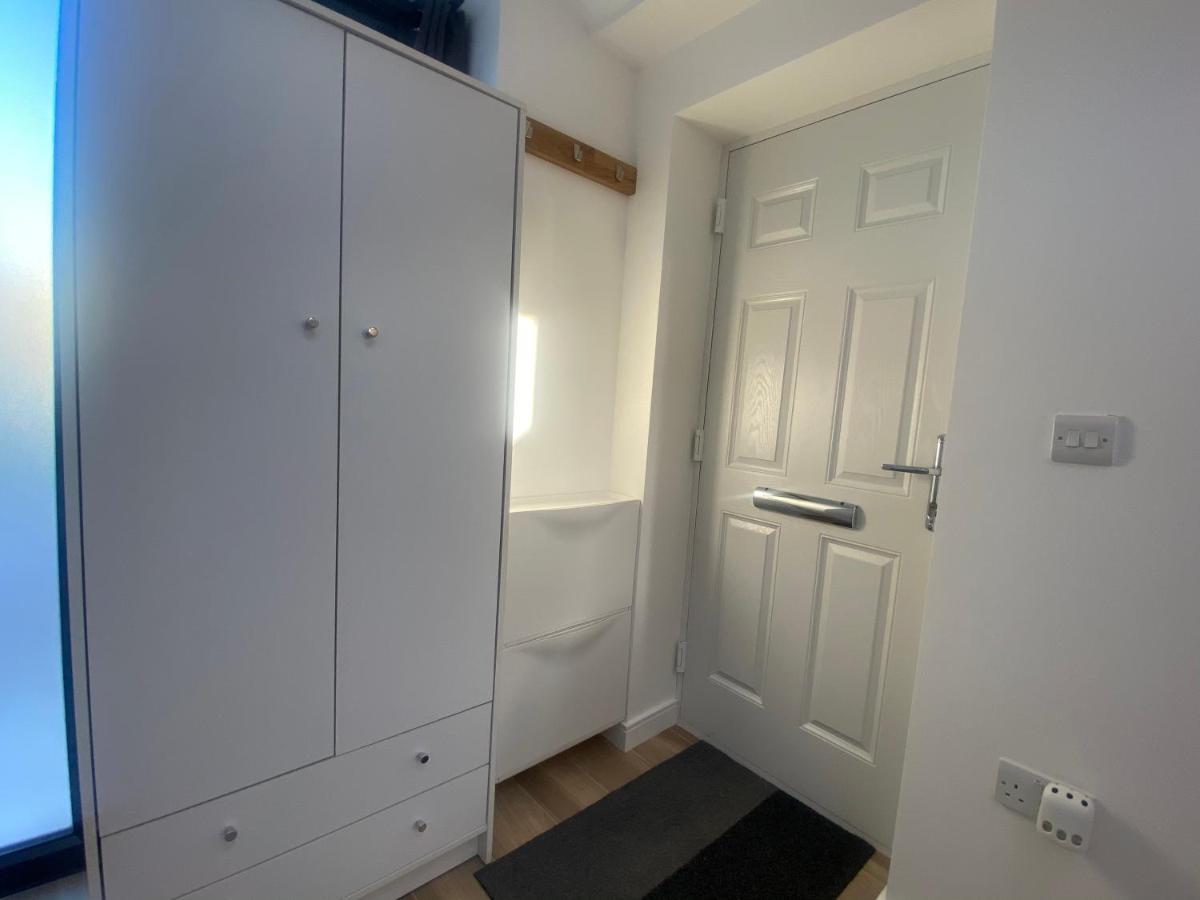 בורהמווד Lovely And Modern Studio Apartment. מראה חיצוני תמונה