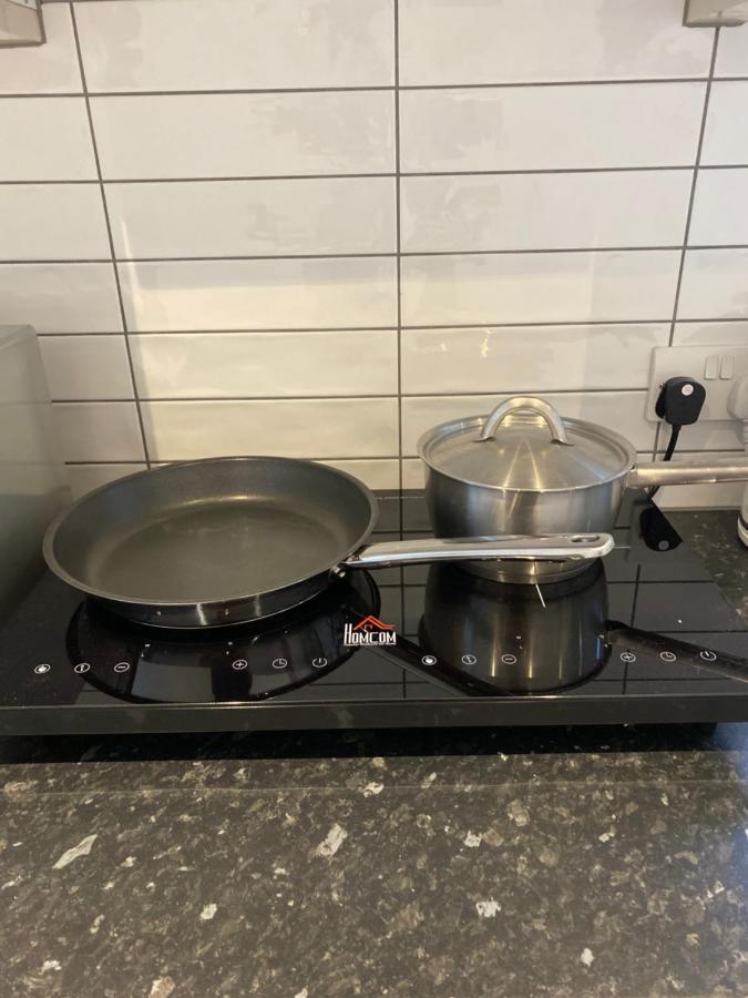 בורהמווד Lovely And Modern Studio Apartment. מראה חיצוני תמונה